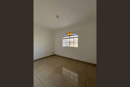 Quarto de casa para alugar com 3 quartos, 150m² em Milanez, Contagem
