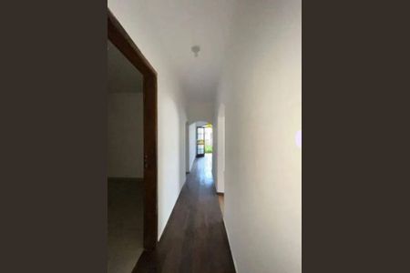 Corredor de casa para alugar com 3 quartos, 150m² em Milanez, Contagem