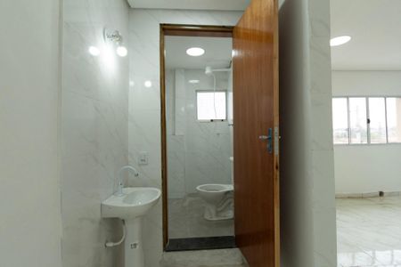 Banheiro  de kitnet/studio para alugar com 1 quarto, 35m² em Jardim Simus, Sorocaba