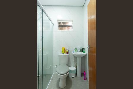 Banheiro de kitnet/studio para alugar com 1 quarto, 35m² em Jardim Simus, Sorocaba