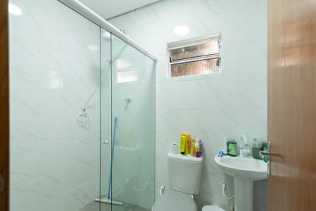 Banheiro de kitnet/studio para alugar com 1 quarto, 35m² em Jardim Simus, Sorocaba