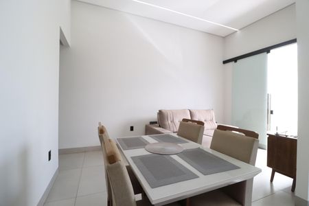 Sala de casa para alugar com 3 quartos, 142m² em Jardim Brasília, Uberlândia