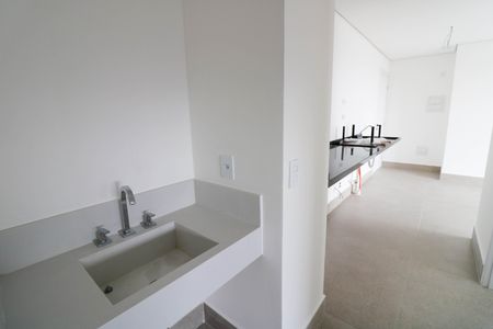 Corredor de apartamento à venda com 2 quartos, 50m² em Santo Amaro, São Paulo