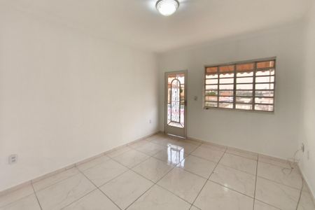 Sala de Estar de casa para alugar com 2 quartos, 160m² em Jardim Campos Eliseos, Campinas