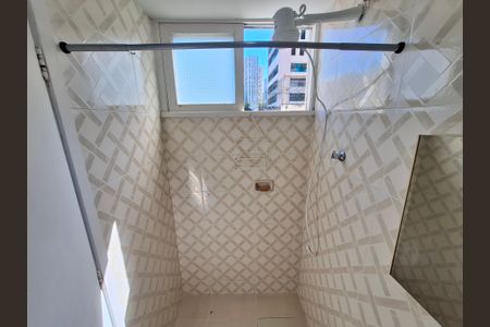 Banheiro  de apartamento para alugar com 1 quarto, 35m² em Laranjeiras, Rio de Janeiro