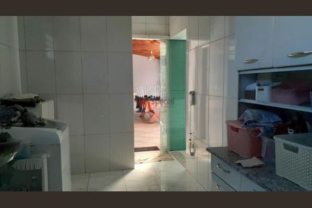 Casa à venda com 3 quartos, 150m² em Vila Invernada, São Paulo