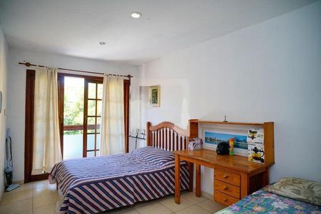 Casa à venda com 3 quartos, 450m² em Maravista, Niterói