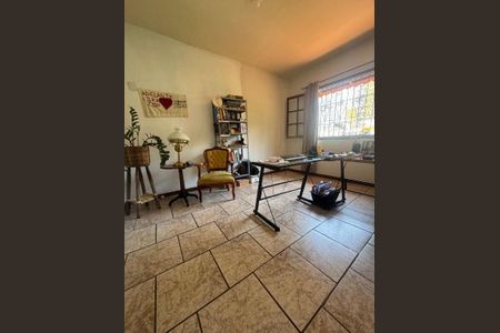 Casa à venda com 4 quartos, 180m² em Santa Rosa, Niterói