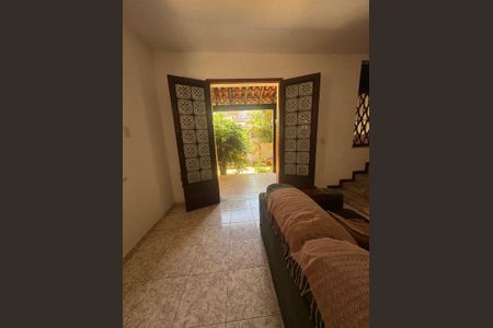 Casa à venda com 4 quartos, 180m² em Santa Rosa, Niterói