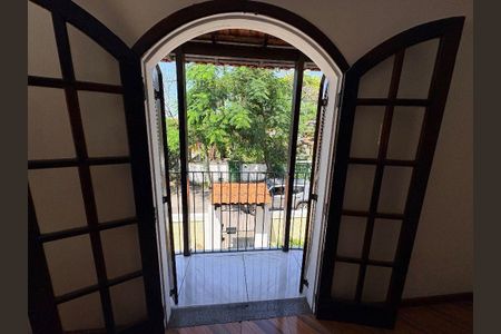 Casa à venda com 3 quartos, 170m² em Itaipu, Niterói