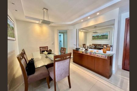 Apartamento à venda com 3 quartos, 170m² em Icaraí, Niterói