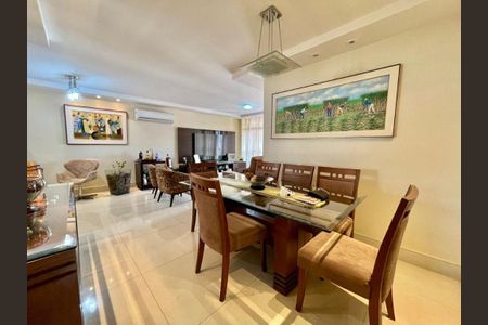 Apartamento à venda com 3 quartos, 170m² em Icaraí, Niterói