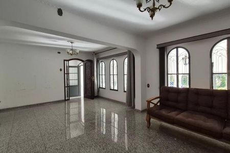 Casa à venda com 3 quartos, 256m² em Vila Gilda, Santo André
