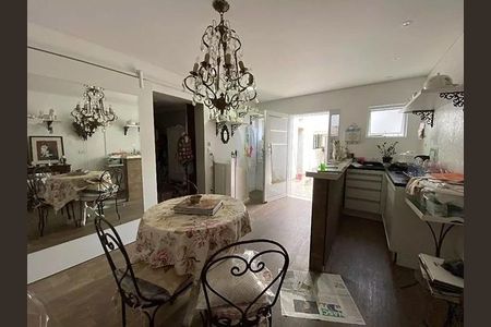 Casa à venda com 3 quartos, 250m² em Cerâmica, São Caetano do Sul