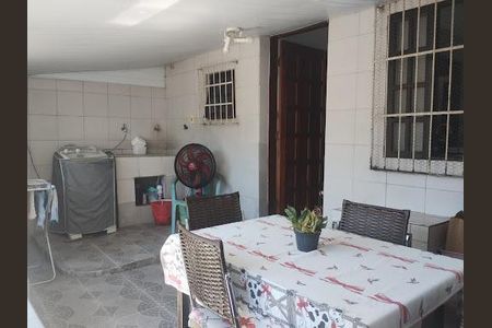 Casa à venda com 2 quartos, 70m² em Barreto, Niterói