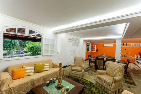 Casa à venda com 5 quartos, 228m² em Vila Progresso, Niterói
