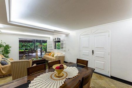 Casa à venda com 5 quartos, 228m² em Vila Progresso, Niterói