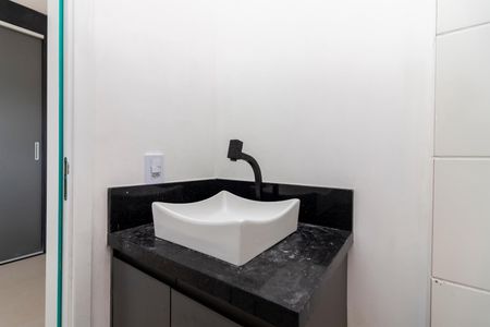 Banheiro Social de apartamento para alugar com 1 quarto, 33m² em Santana, São Paulo