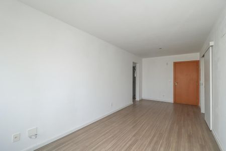 Sala de apartamento à venda com 3 quartos, 76m² em Jardim Itu, Porto Alegre