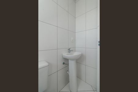 Banheiro da Suíte de apartamento à venda com 3 quartos, 76m² em Jardim Itu, Porto Alegre