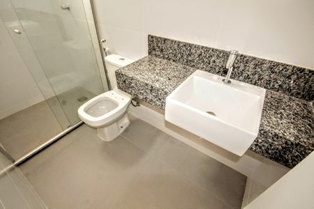 Apartamento à venda com 146m², 2 quartos e 2 vagasbanheiro 2