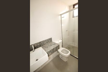 Apartamento à venda com 146m², 2 quartos e 2 vagasbanheiro 1