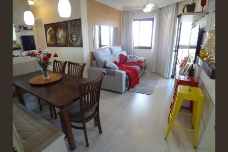 Sala de apartamento para alugar com 2 quartos, 58m² em Capão Raso, Curitiba