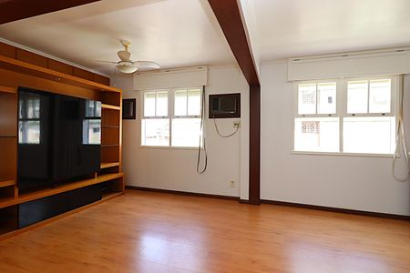 Sala de apartamento à venda com 2 quartos, 67m² em Petrópolis, Porto Alegre