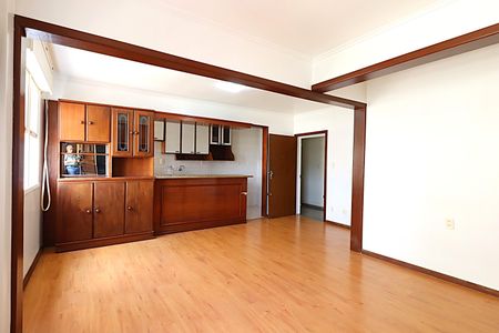 Sala de apartamento à venda com 2 quartos, 67m² em Petrópolis, Porto Alegre