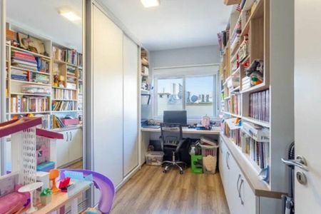 Apartamento à venda com 3 quartos, 77m² em Jardim Botânico, Porto Alegre