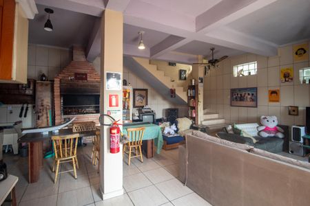 Sala de casa à venda com 5 quartos, 109m² em Ipanema, Porto Alegre