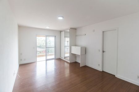 Sala  de apartamento para alugar com 1 quarto, 50m² em Jardim Tupanci, Barueri