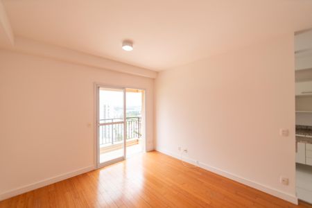 Sala de kitnet/studio para alugar com 1 quarto, 40m² em Tamboré, Barueri
