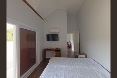 Suíte de casa de condomínio para alugar com 3 quartos, 277m² em Recanto dos Açores, Florianópolis