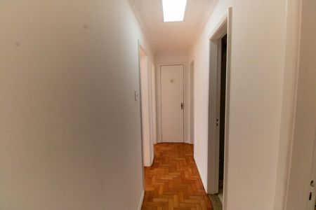 Corredor de apartamento à venda com 3 quartos, 108m² em Icaraí, Niterói