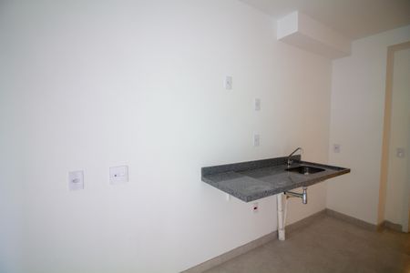 Cozinha de kitnet/studio à venda com 1 quarto, 24m² em Vila Cordeiro, São Paulo