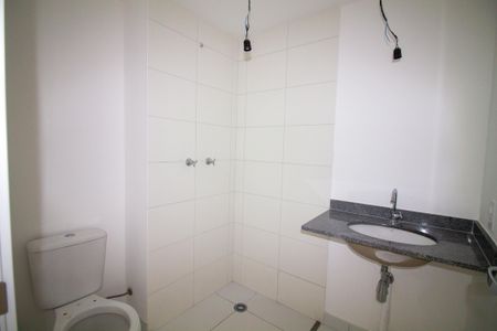 Banheiro de kitnet/studio à venda com 1 quarto, 24m² em Vila Cordeiro, São Paulo