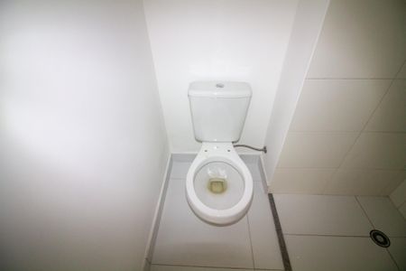 Banheiro de kitnet/studio à venda com 1 quarto, 24m² em Vila Cordeiro, São Paulo