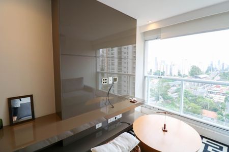 Sala de TV de apartamento à venda com 2 quartos, 71m² em Campo Belo, São Paulo