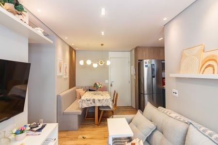 Sala  de apartamento para alugar com 2 quartos, 49m² em Centro, Osasco