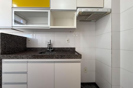 Cozinha  de apartamento à venda com 2 quartos, 55m² em Manacás, Belo Horizonte
