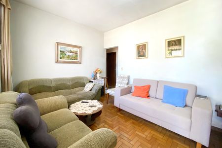 Sala de casa à venda com 2 quartos, 360m² em Fernão Dias, Belo Horizonte