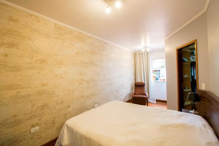 Suíte 1 de casa para alugar com 3 quartos, 269m² em Vila Valparaíso, Santo André