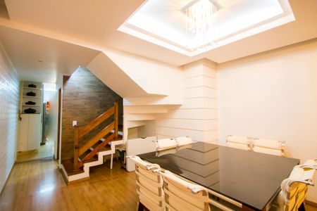 Sala de casa para alugar com 3 quartos, 269m² em Vila Valparaíso, Santo André