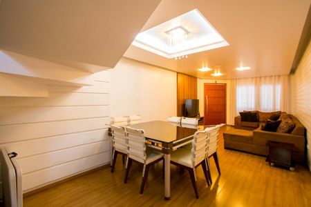 Sala de casa para alugar com 3 quartos, 269m² em Vila Valparaíso, Santo André