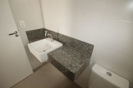 Apartamento à venda com 146m², 2 quartos e 2 vagasbanheiro 2