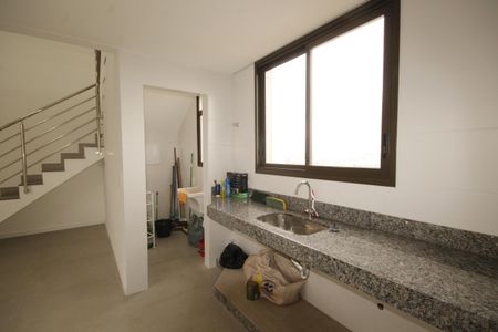 Cozinha de apartamento à venda com 2 quartos, 146m² em Alto Barroca, Belo Horizonte