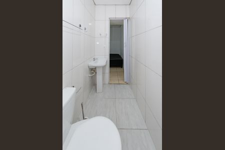 Banheiro de casa de condomínio para alugar com 1 quarto, 20m² em Bonfim, Belo Horizonte