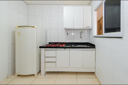 Kitnet de casa de condomínio para alugar com 1 quarto, 20m² em Bonfim, Belo Horizonte