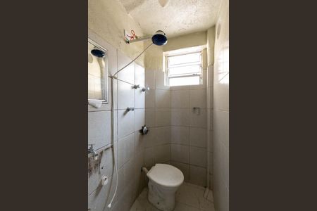 Banheiro de kitnet/studio para alugar com 1 quarto, 28m² em Santa Cecilia, São Paulo